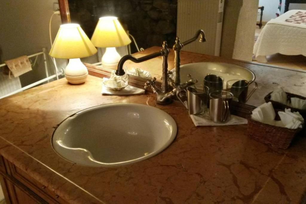 Domaine De Lara Bed & Breakfast Барселонет Екстериор снимка