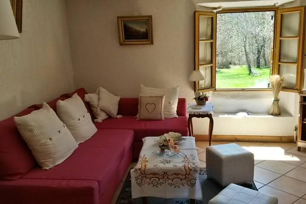 Domaine De Lara Bed & Breakfast Барселонет Екстериор снимка