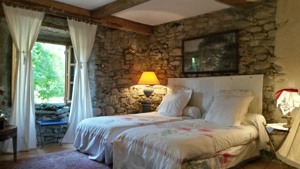 Domaine De Lara Bed & Breakfast Барселонет Стая снимка