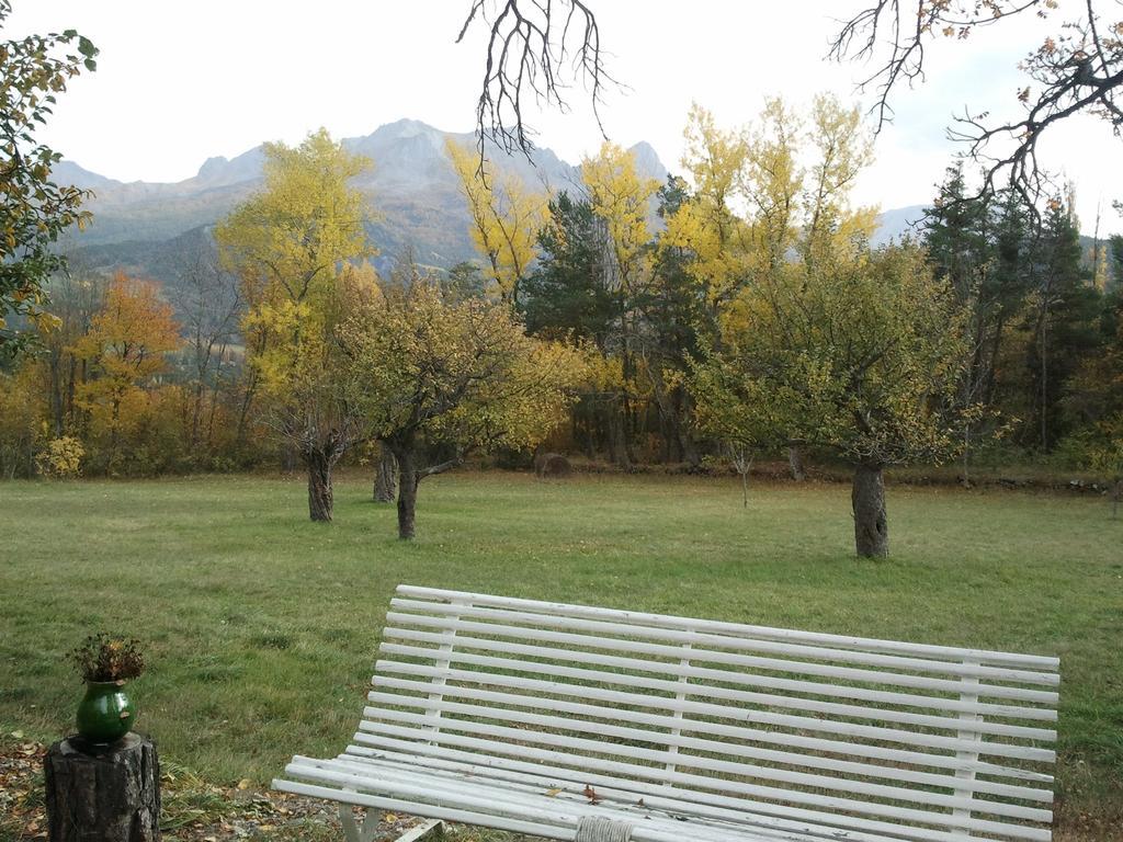 Domaine De Lara Bed & Breakfast Барселонет Екстериор снимка